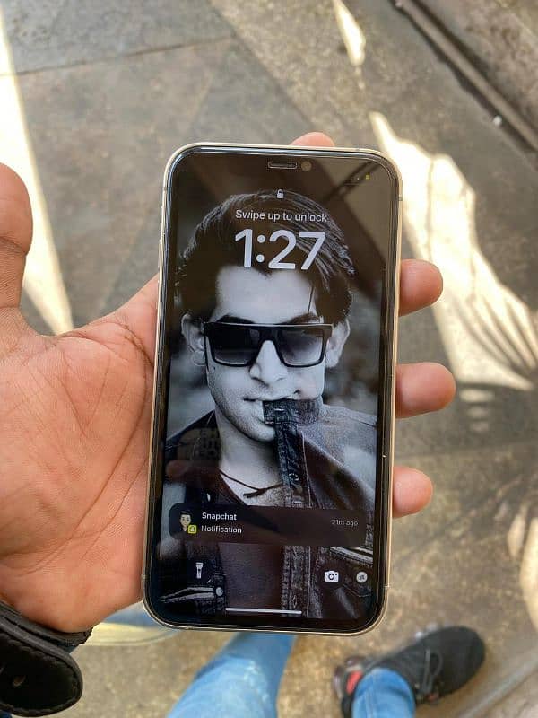iphone XR nonpta simtime available 10/10 sell and exchange 03262576979 2