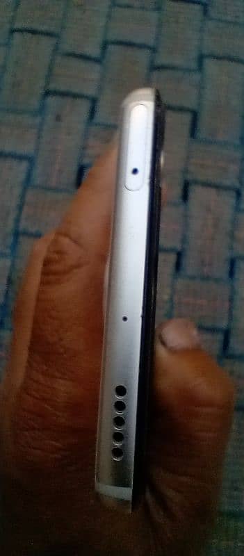 Motorola Z4 4/128 ( read ads) 10