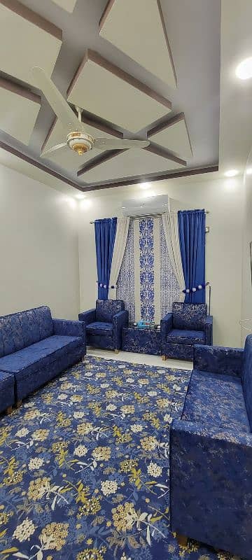 Sofa set with table for sale 0