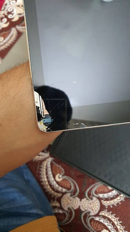 Ipad pro 12.9 Read Ad 8