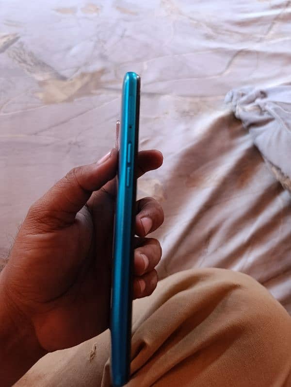 realme 5i 1