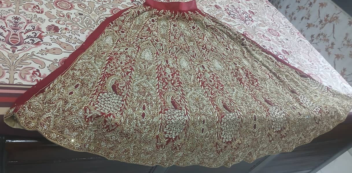 Bridal lehnga in brand new condition 4