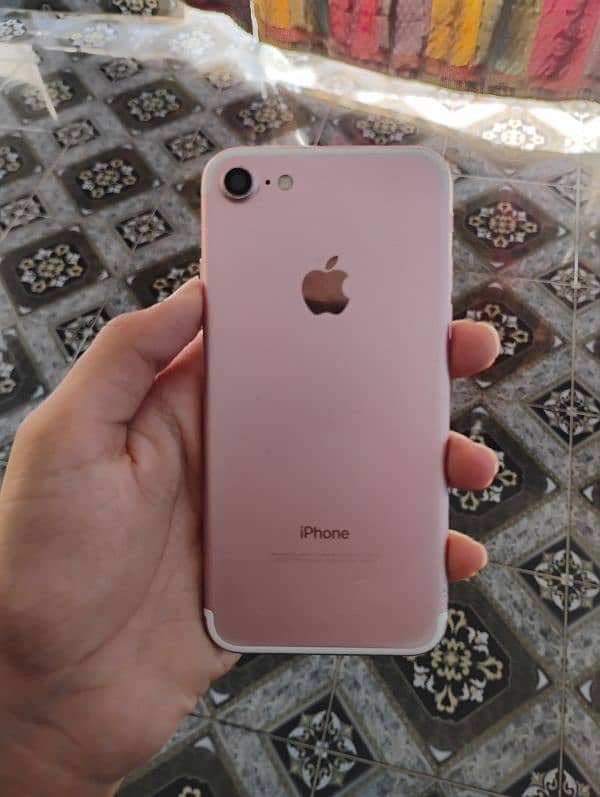 iphone 7 non PTA factory unlocked 2 gb 32gb read description 2