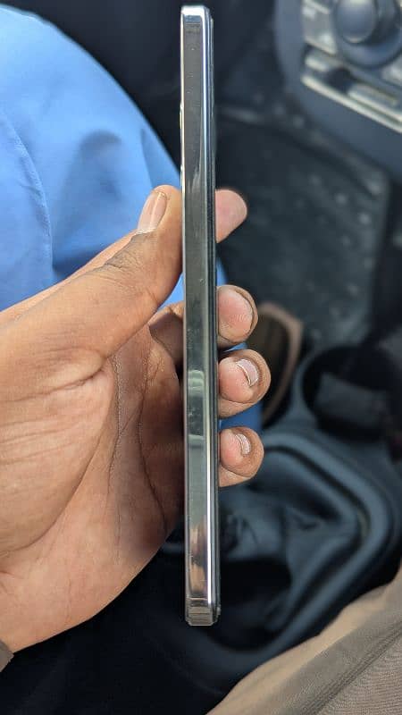 Vivo Y200 3
