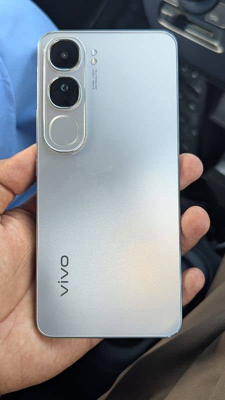 Vivo Y200 5