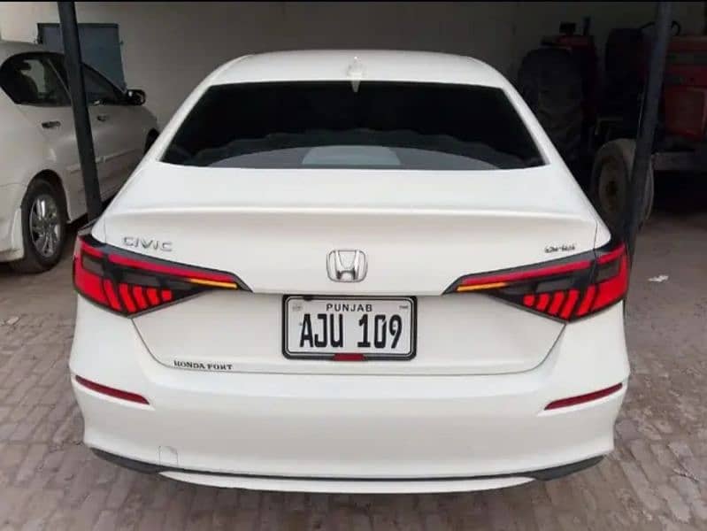 Honda Civic VTi Oriel Prosmatec 2022 oriale full option 03217860991 2