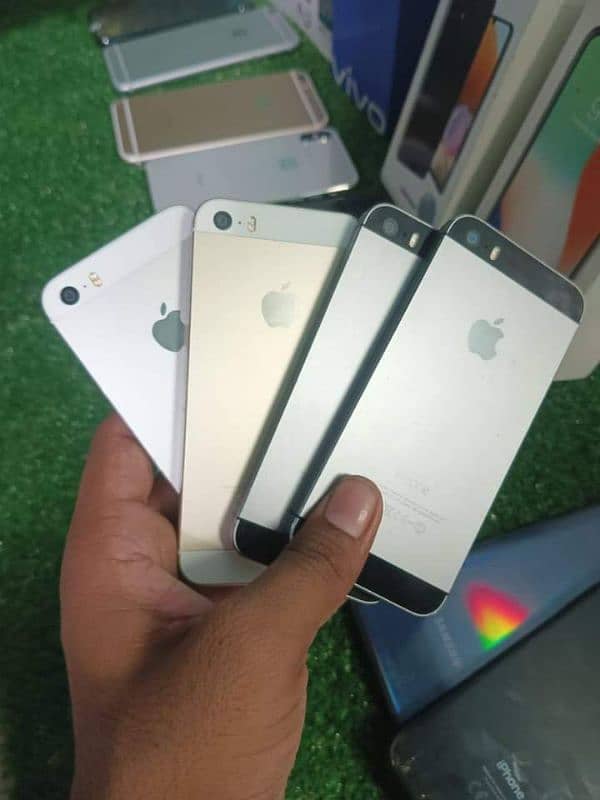 iPhone 5s" 32Gb"_PTA Approved"_Rs3000/_Quntity Available* 2