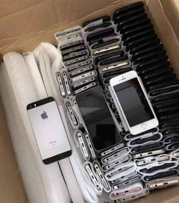 iPhone 5s" 32Gb"_PTA Approved"_Rs3000/_Quntity Available* 6