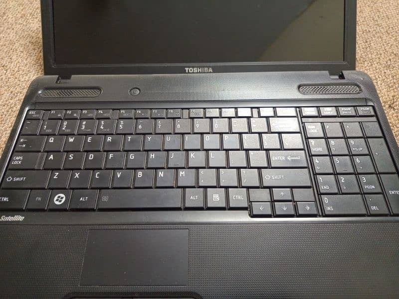 Toshiba satellite core I5 8Gb ram 256Gb ssd 3