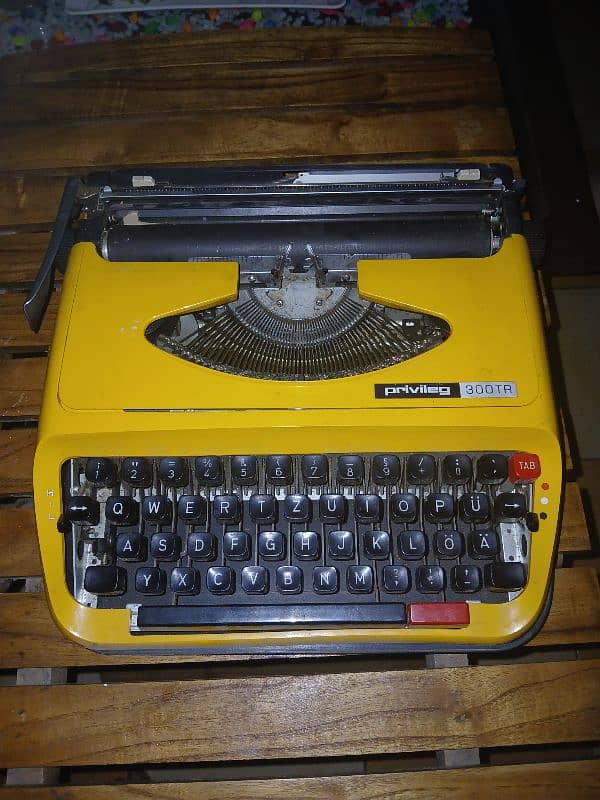 typewriter 0