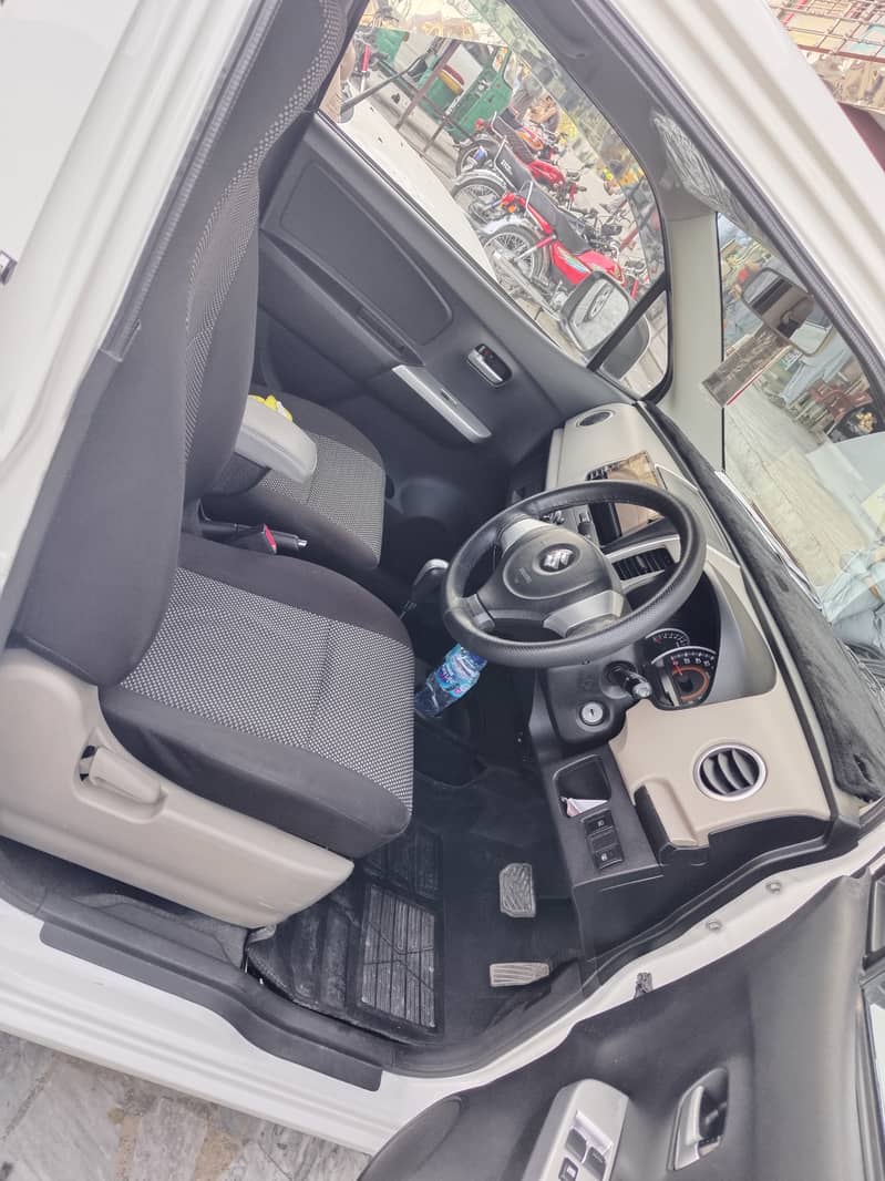 Suzuki Wagon R AGS 2022 7
