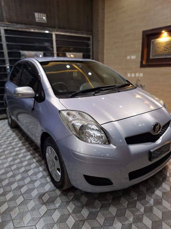 Toyota Vitz 1000cc 1
