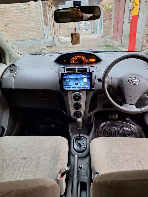 Toyota Vitz 1000cc 11
