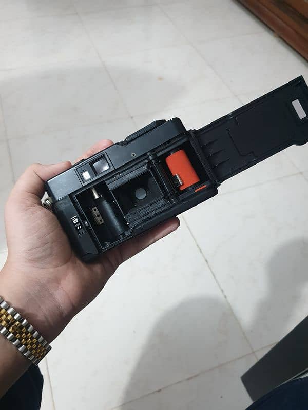 Yashika MF-2 SUPER camera for sale with box and all accessories 1