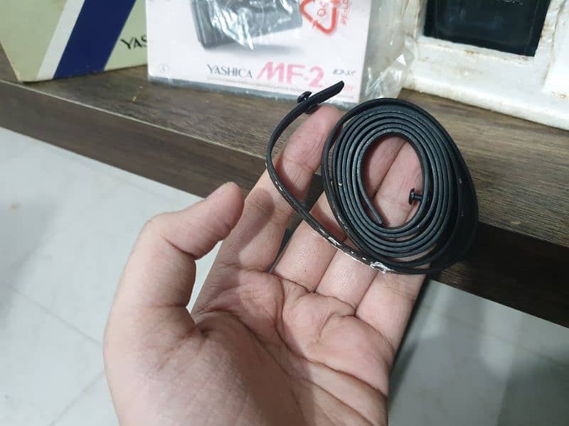 Yashika MF-2 SUPER camera for sale with box and all accessories 6