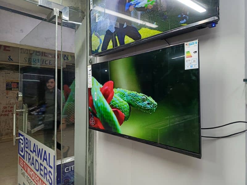 Led Attractive 32 InCh Samsung 03020482663 1