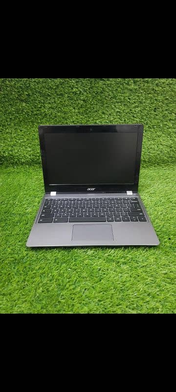 Acer c740 Slimmest 5th gen 4Gb/128gb ssd 1