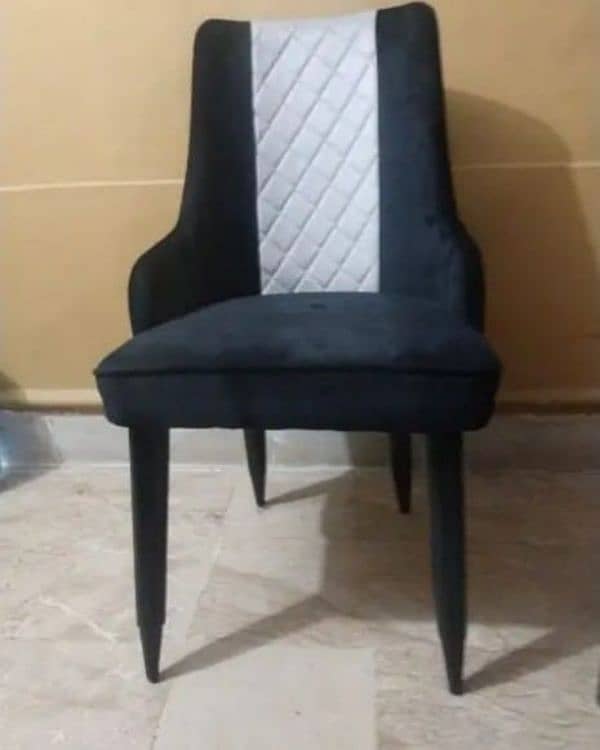 luxurious dinning table comfortable and premium 0