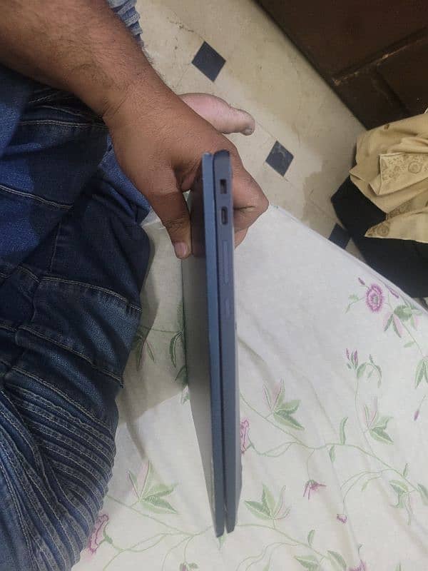 Lenovo flex 5 i3 11th gen 8/256 touch 4