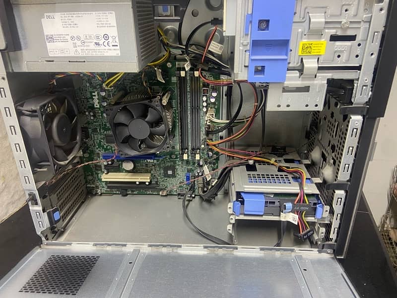 Urgent Sale Dell Optiplex 9020 (4570) i5 4th Gen With LED Monitor 4