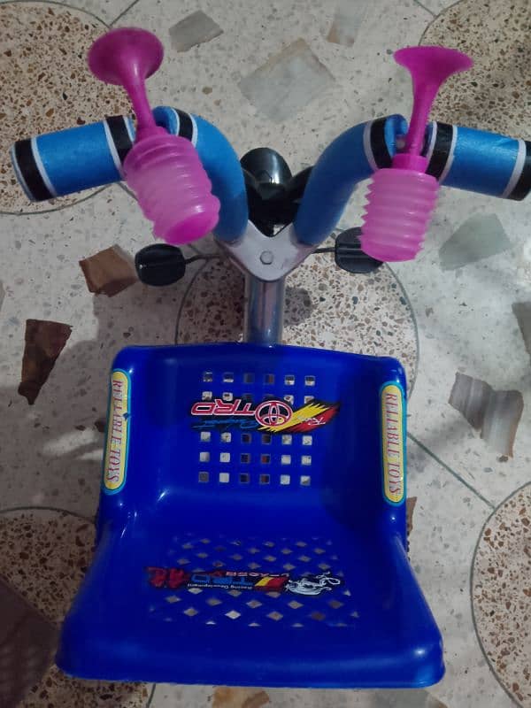 Brand New Tri Cycle Available For Sale In Gulistan-E-Johuar Block 19 6