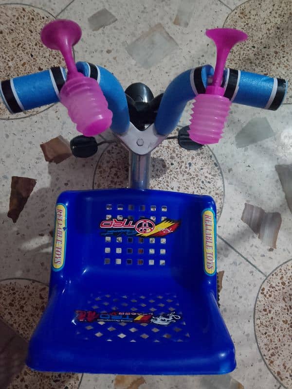 Brand New Tri Cycle Available For Sale In Gulistan-E-Johuar Block 19 8