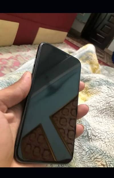 iphone 11 all ok just non pta