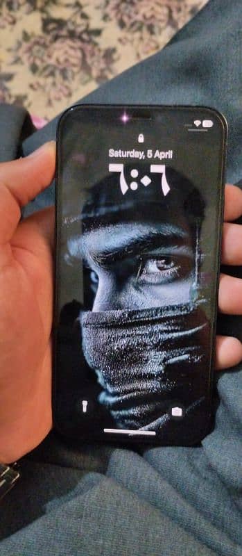 iPhone 12 0