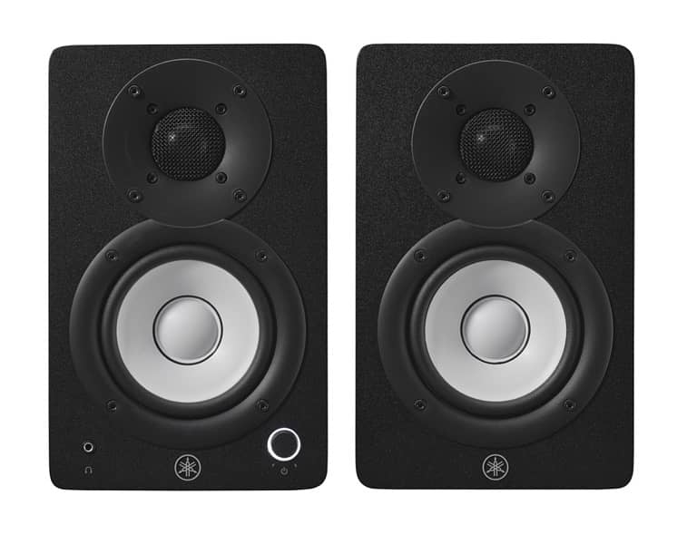 Yamaha HS4 Powered Studio Monitors one year warranty 0
