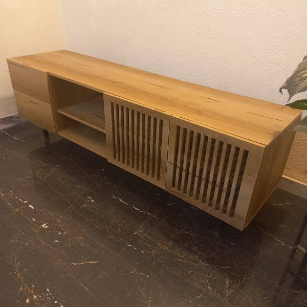 Tv consoles 4
