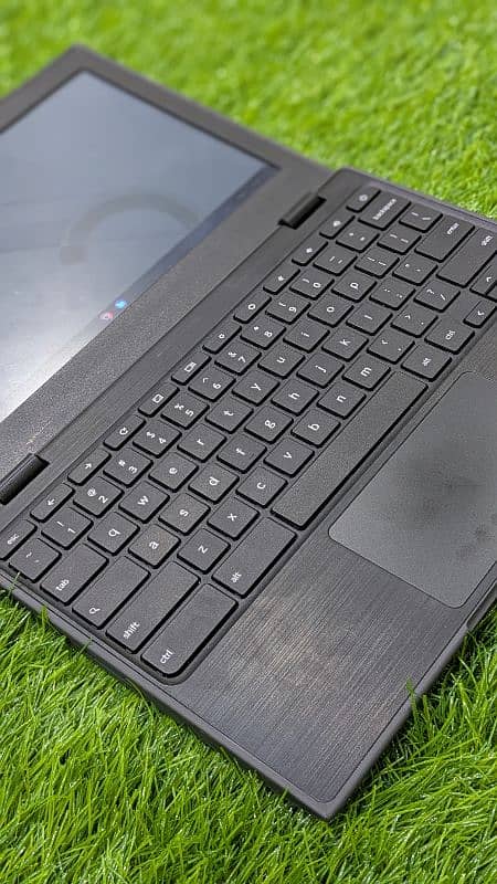 Lenovo 100E Chromebook 2nd Gen 4 GB 32 GB - 11.6″ Display - Nontouch 3