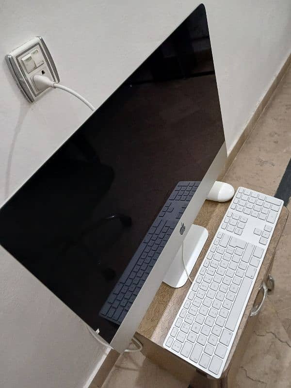iMac 2015 late 4k Ratina 8 GB RAM 7