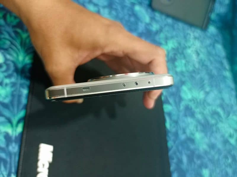Oneplus 13 16GB RAM 512GB Memory Indian Variant 7