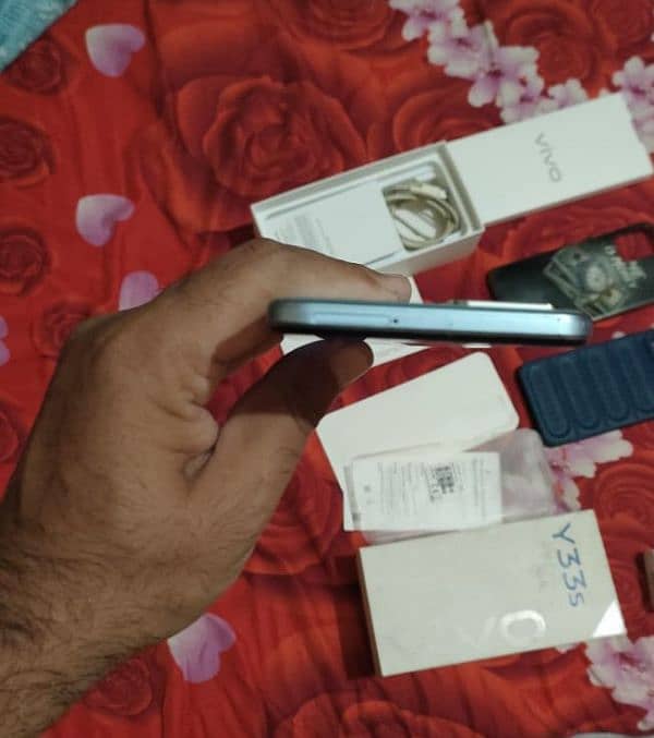 Vivo Y33s 8+128 8