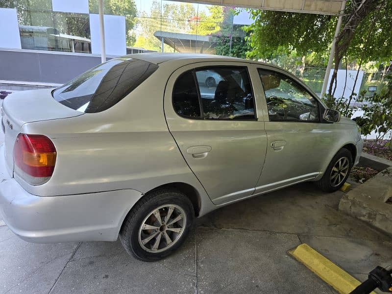 Toyota Platz 1.0 2003 model/ 2006 registered 4