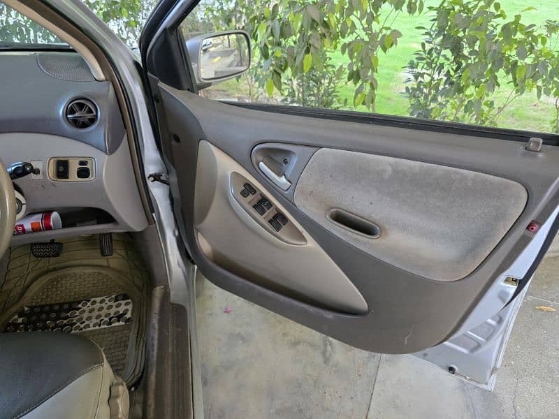 Toyota Platz 1.0 2003 model/ 2006 registered 8