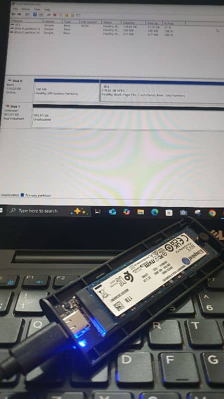 Kingston 1tb ssd And Amaze ssd enclosure (new) 8