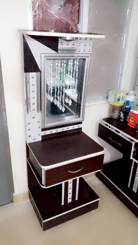 bedroom set 4 pieces 4