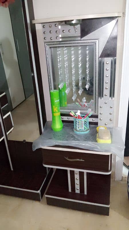 bedroom set 4 pieces 8