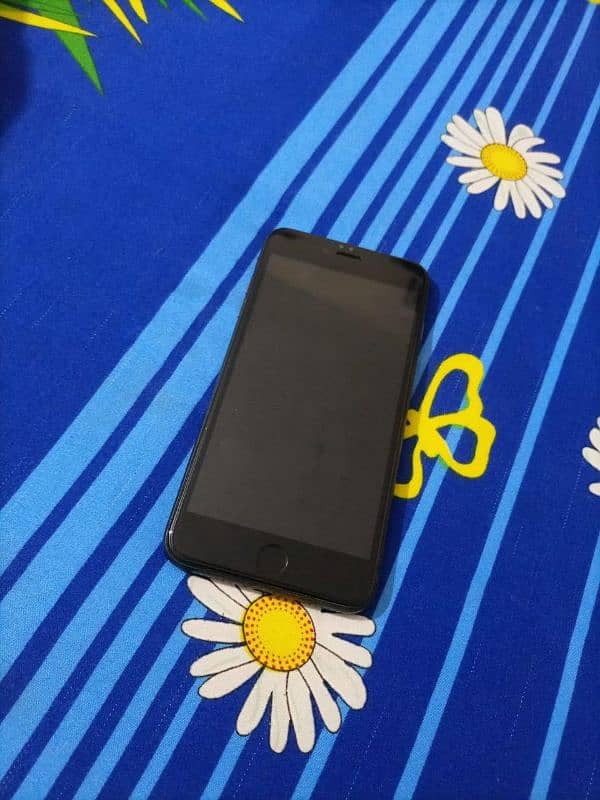 iphone 8 plus 64 gb watssap 03141813035 1
