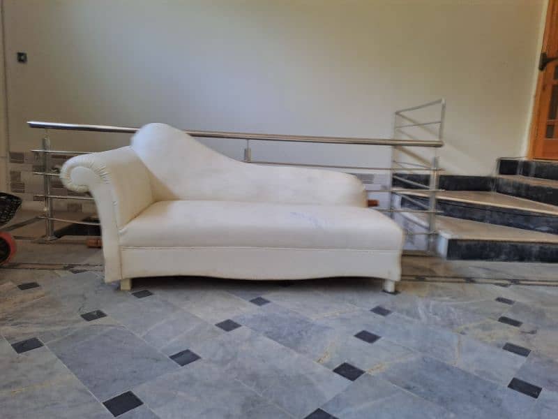Beautiful dewan/couch 0