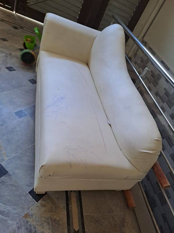Beautiful dewan/couch 3