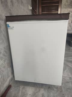 Haier Inverter Chest Freezer-HDF-245 INV WHITE-(Used) For Sale