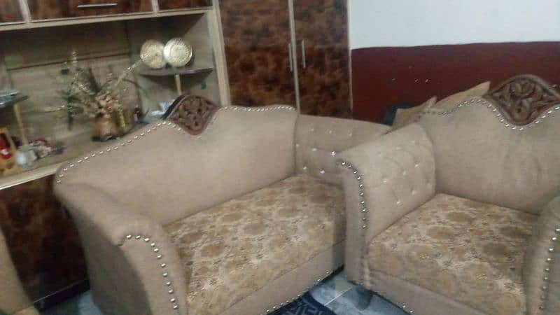 seven seater sofa like a new condition for urgent sale 0