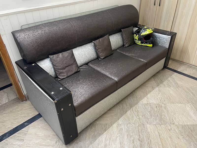 Good Condition Sofa set 4