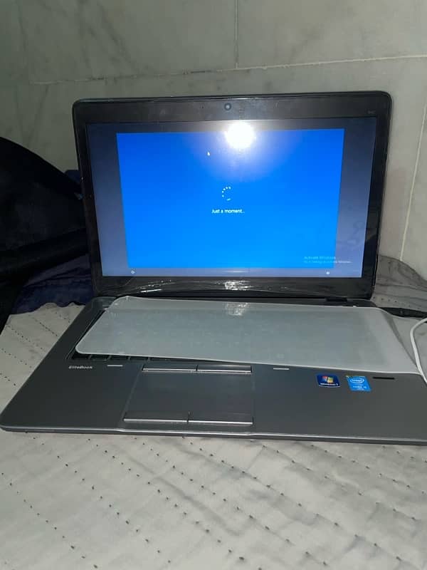 Ho Laptop just 10  days use new laptop 1