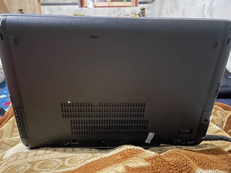 Ho Laptop just 10  days use new laptop 2