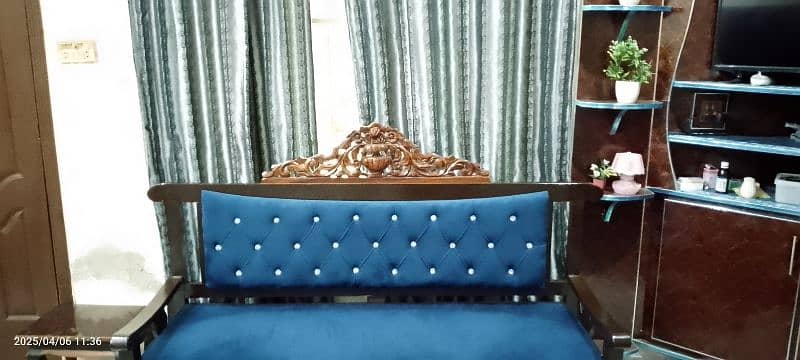 Sofa Set | 3+1+1 | New Condition | Rs. 40,000/- 2