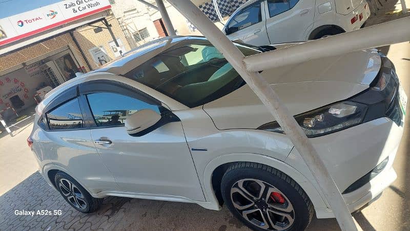 Honda vezel z model 2015 0
