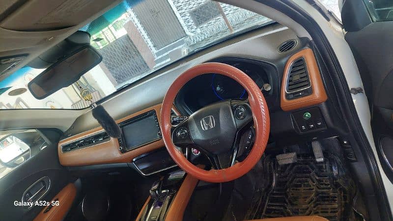 Honda vezel z model 2015 1